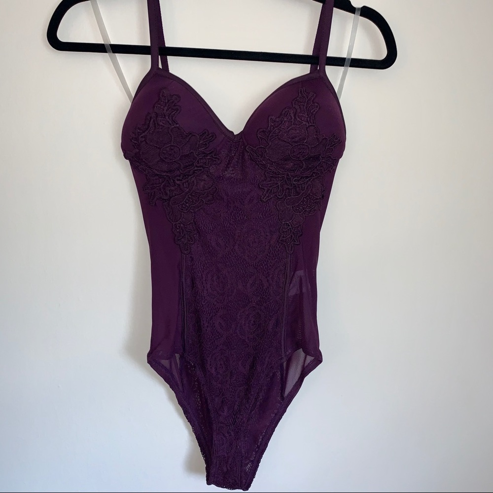 CHARLOTTE RUSSE purple lace push-up bodysuit Small